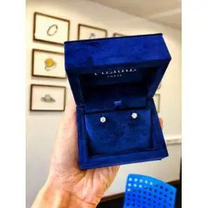 18K 白金经典钻石耳钉 - 照片 6